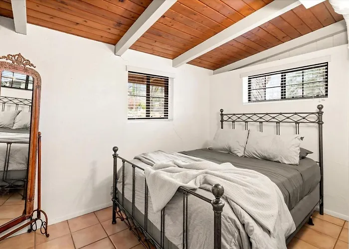 Creekside Retreat | Oak Creek Hot Tub Escape Ferienhaus *