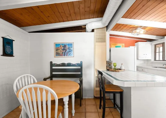 Ferienhaus Creekside Retreat | Oak Creek Hot Tub Escape *